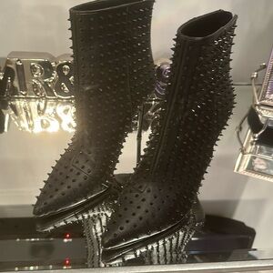 Steve Madden Boots